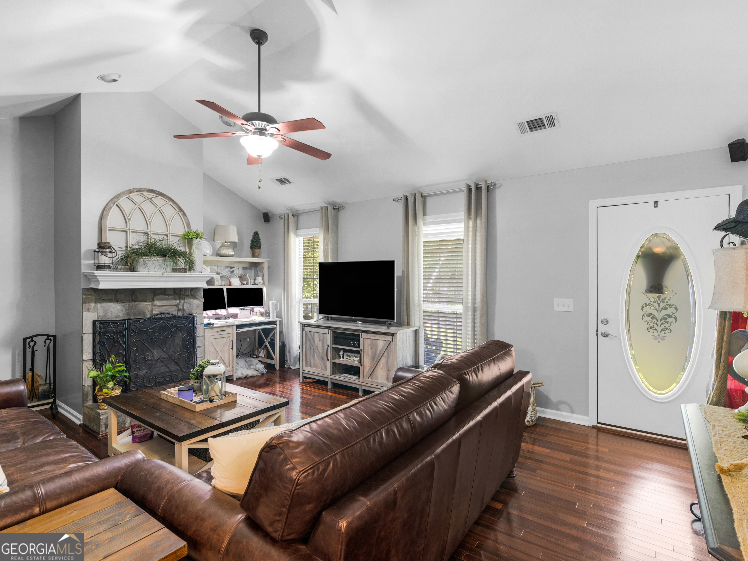 305 Annie LN