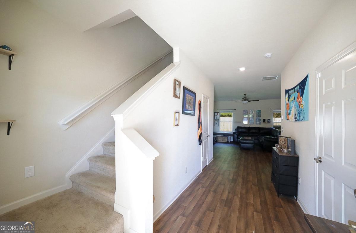 420 Meadowbend CIR