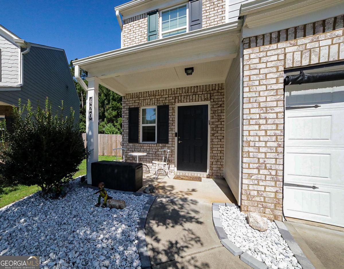 420 Meadowbend CIR