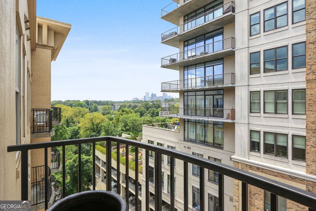 Photo of 2255 Peachtree Road NE #825, Atlanta, GA 30309 (MLS # 10724656)