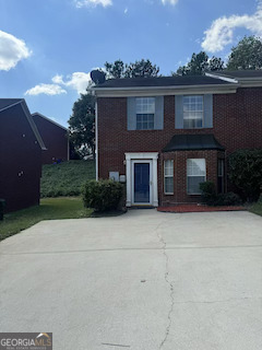 Beautiful, newly renovated 2 Bedroom, 2.5 Bath Townhome in the Wind Gate Townhome Community. This home features new carpet throughout, fresh interior paint, updated Kitchen, brand new appliances, a spacious living/dining room combo with a cozy fireplace; 2 large bedrooms upstairs; each bedroom has it's own full bath. NO PETS, NO SMOKING. MUST SEE!!. Applicants must have a min of 600 credit score and make at least three(3) times the monthly rent. $65 per applicant. Only serious Applicants. Call us today for details