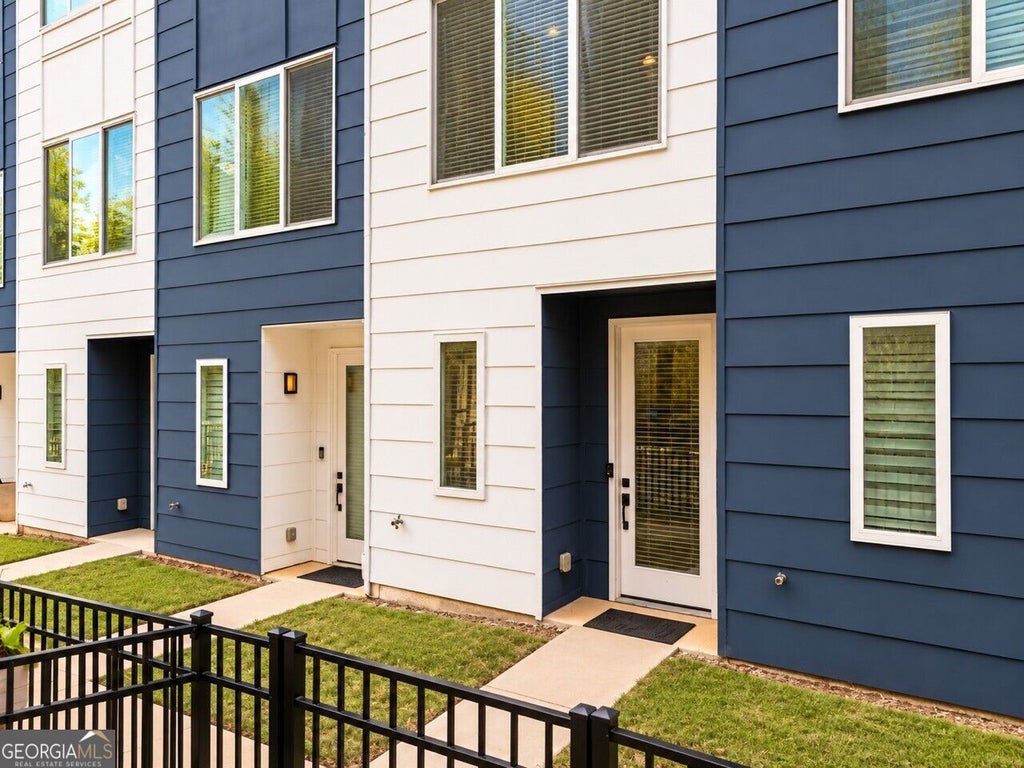 Photo of 1598 Rock Dam Drive SE, Atlanta, GA 30317 (MLS # 10867651)
