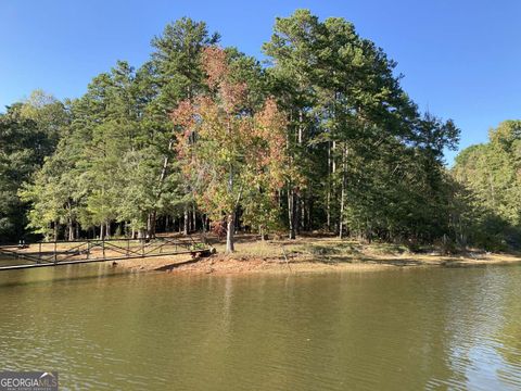 A home in Toccoa