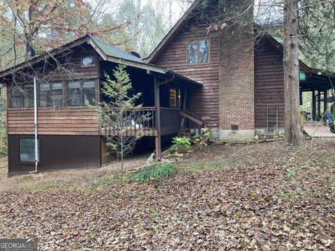 A home in Toccoa