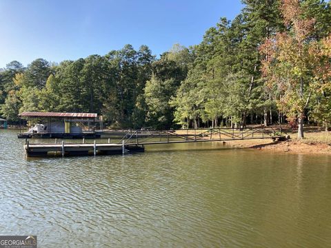 A home in Toccoa