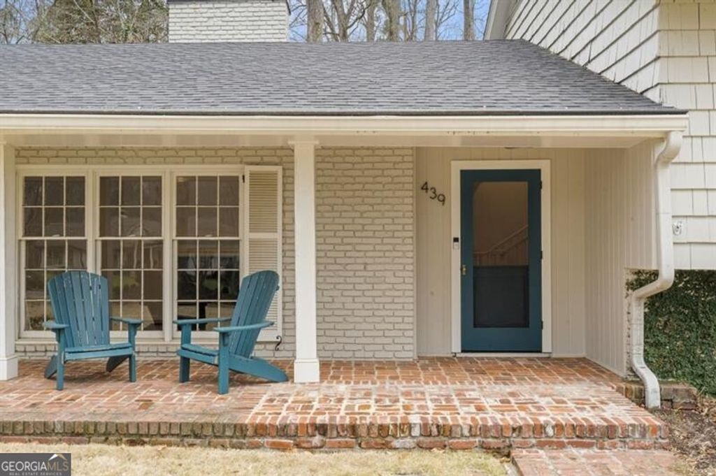 Photo of 439 Broadland Road, Atlanta, GA 30342 (MLS # 10715005)