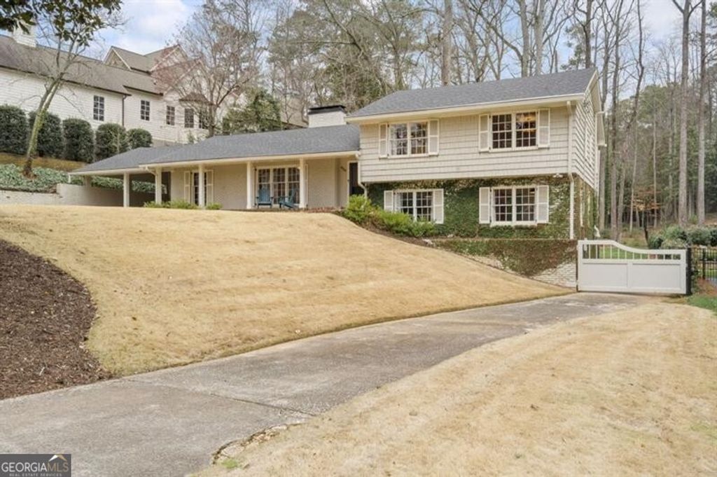 Photo of 439 Broadland Road, Atlanta, GA 30342 (MLS # 10715005)
