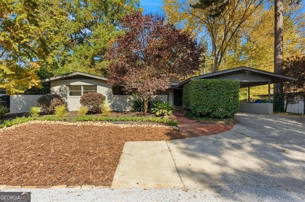 Photo of 1470 Lavista Road NE, Atlanta, GA 30324 (MLS # 10708618)