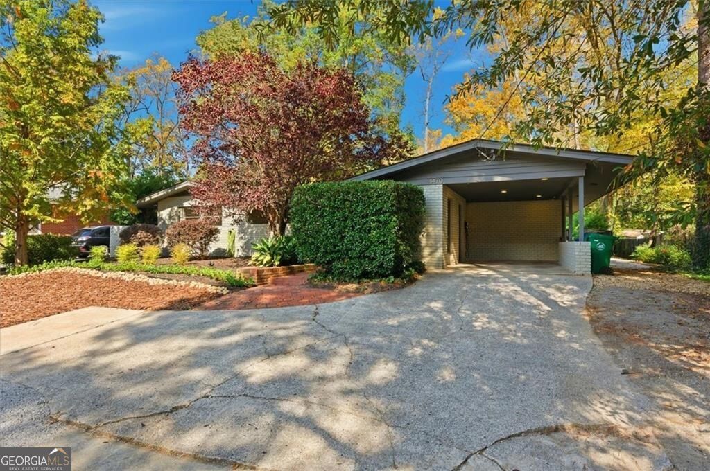 Photo of 1470 Lavista Road NE, Atlanta, GA 30324 (MLS # 10708618)