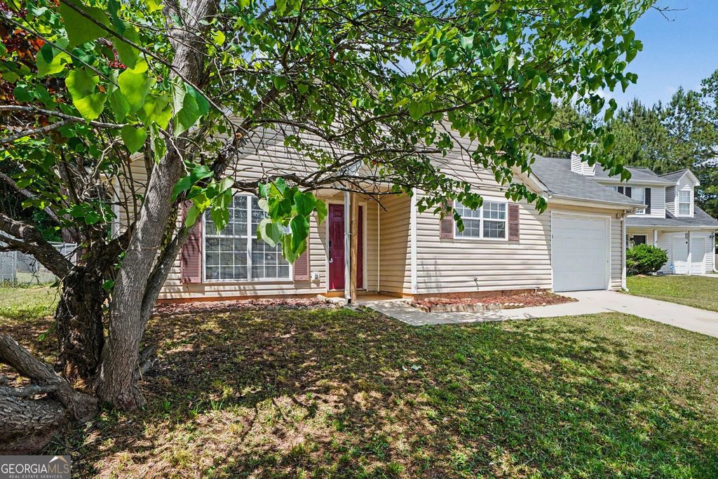 Photo of 187 Inverness Drive, Jonesboro, GA 30238 (MLS # 10770471)