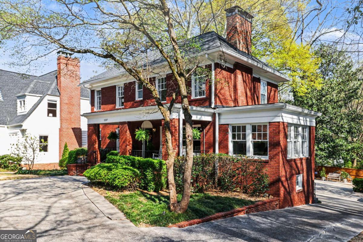 1137 Briarcliff RD NE