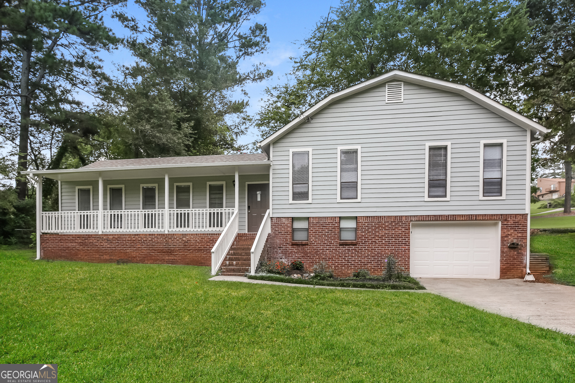 VILLAGE AT COBBLESTONE - Residential Lease