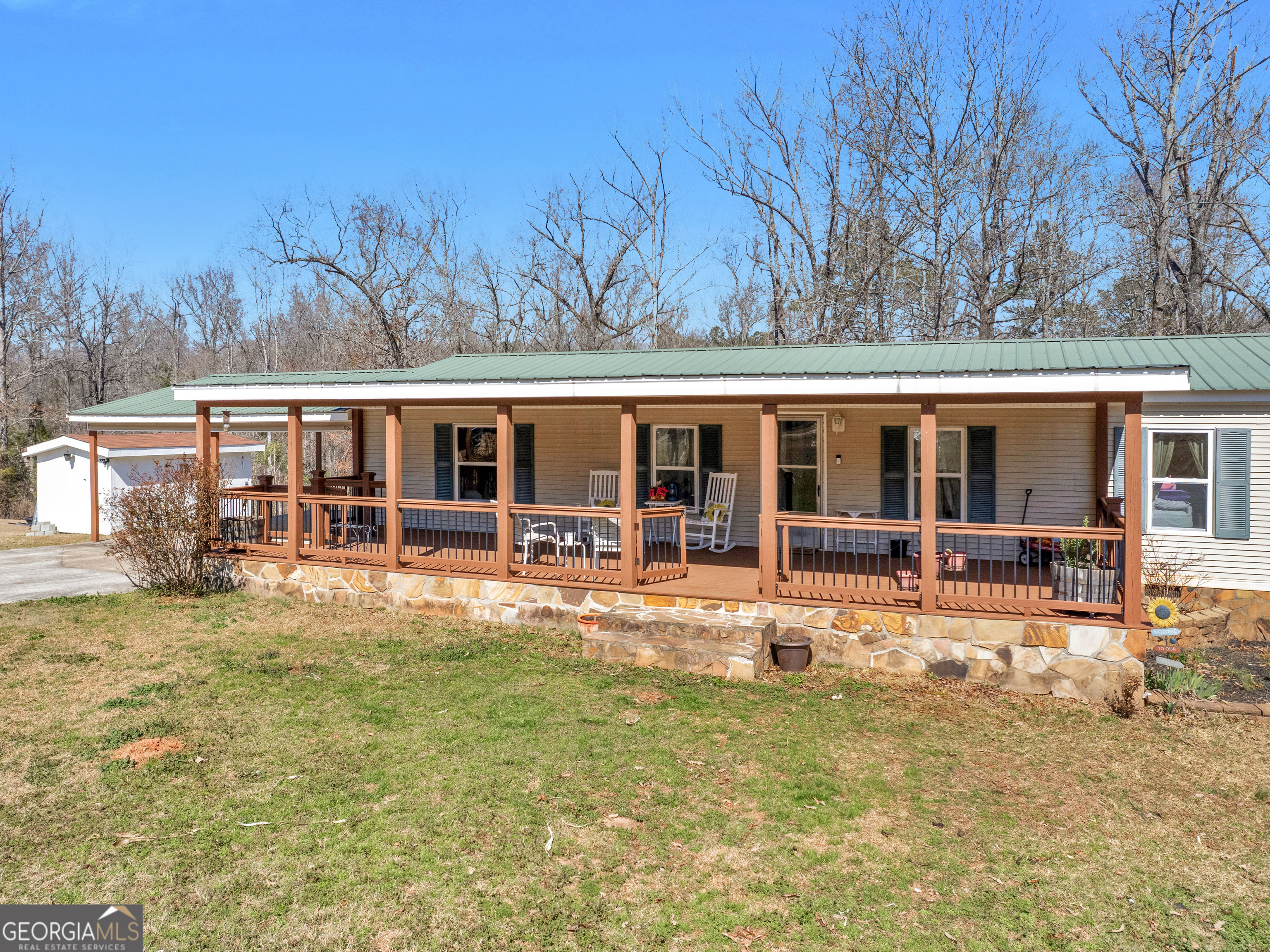 348 Hunt RD