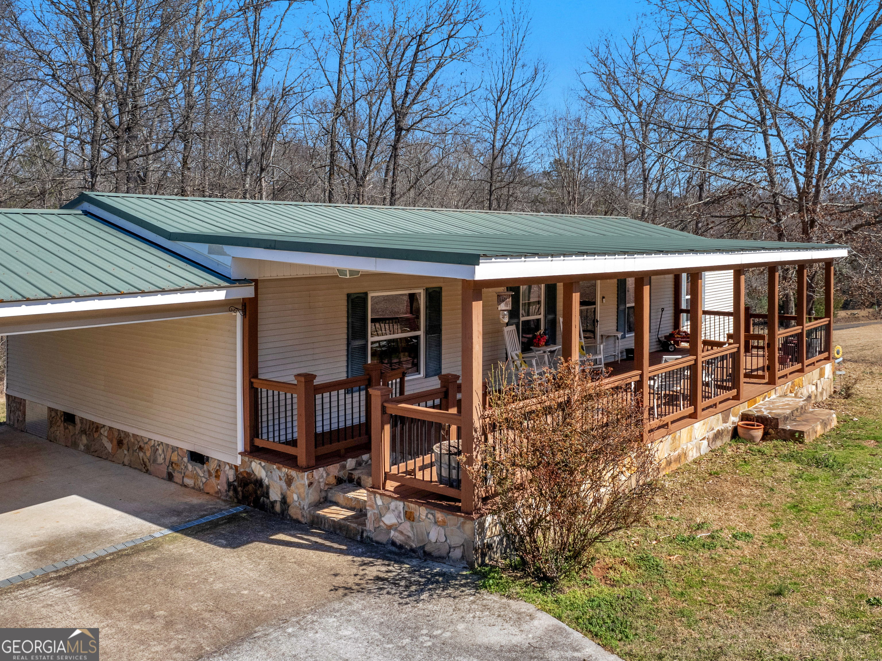 348 Hunt RD