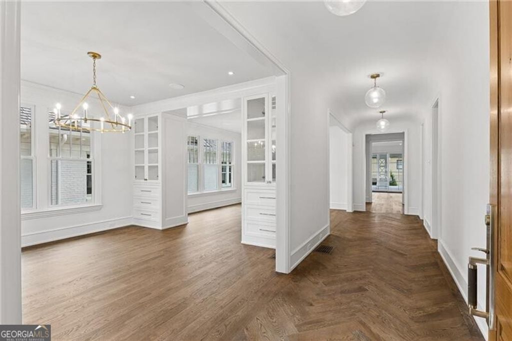 Photo of 1317 N Highland Avenue NE, Atlanta, GA 30306 (MLS # 10774586)