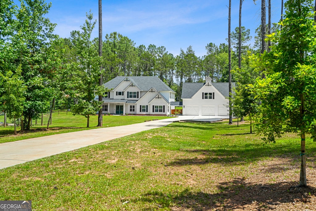Photo of 695 Dead Oak Road, Senoia, GA 30276 (MLS # 10831158)