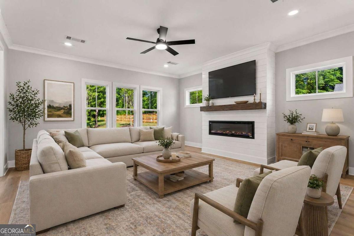 1706 Cunningham RD SW