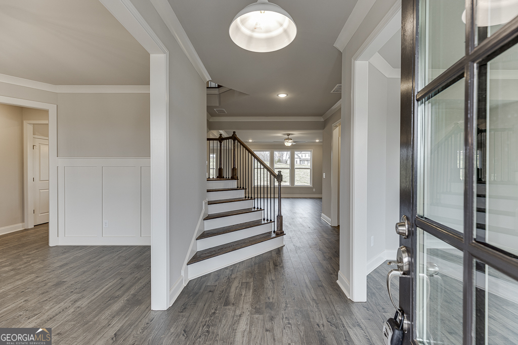 8935 Claude Martin DR