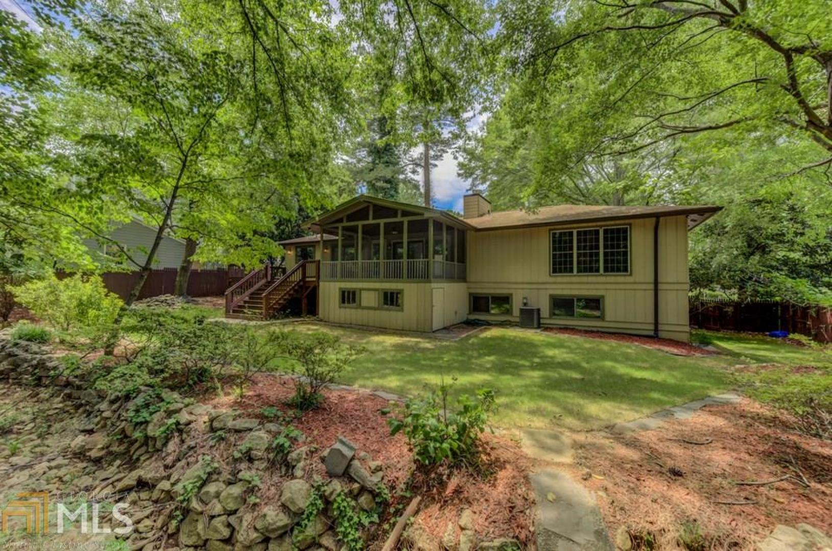 Olde Dekalb Village - Residential