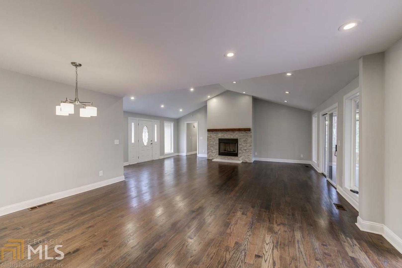 Olde Dekalb Village - Residential