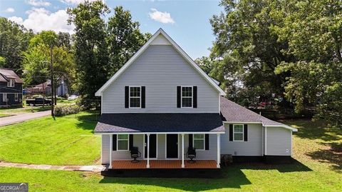 305 GROVE AVE SE Lindale GA 30147