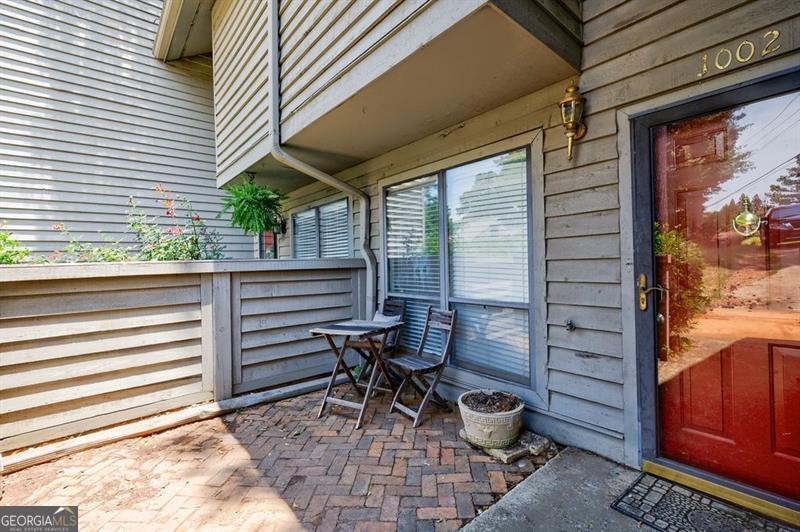 1002 Creatwood CIR SE