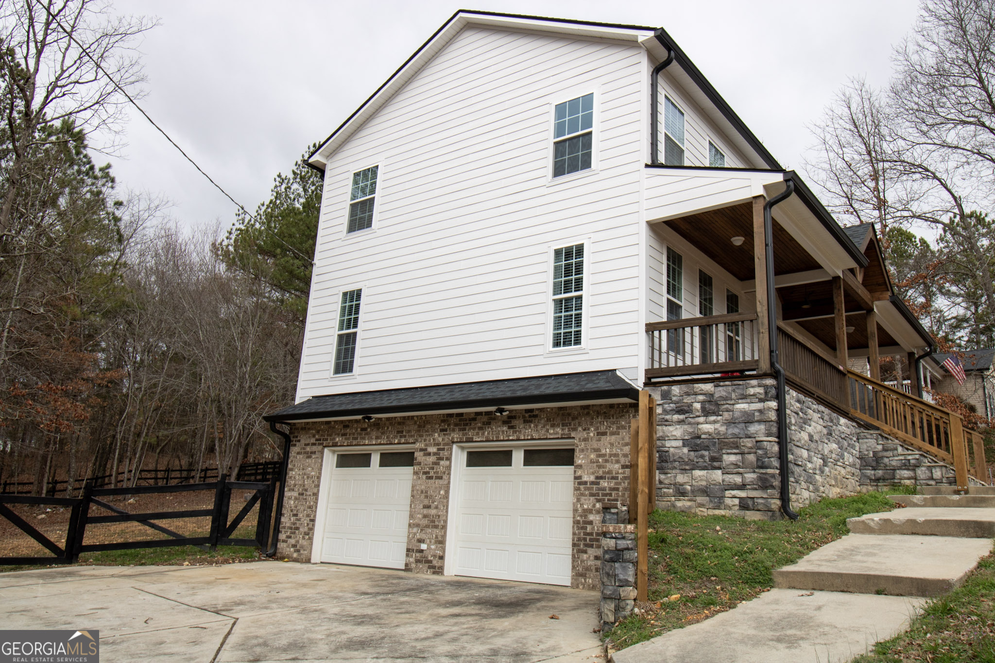 253 Mulberry LN SE