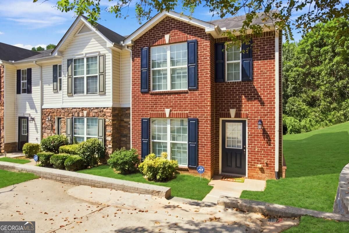 8399 Carlington LN