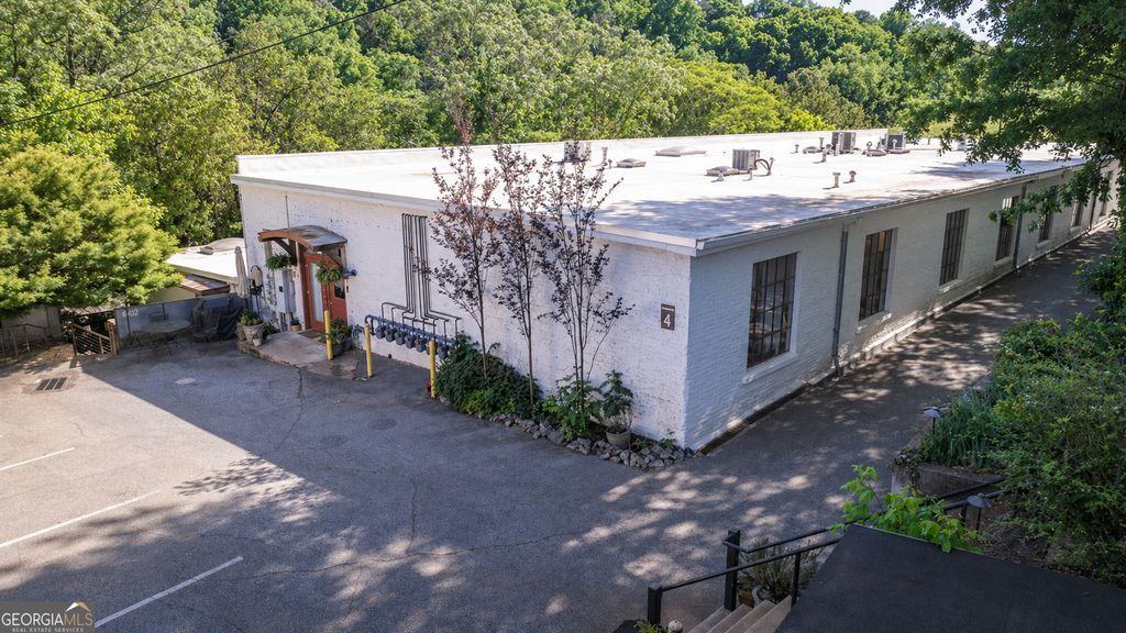 Photo of 585 White Circle #402, Athens, GA 30605 (MLS # 10753561)