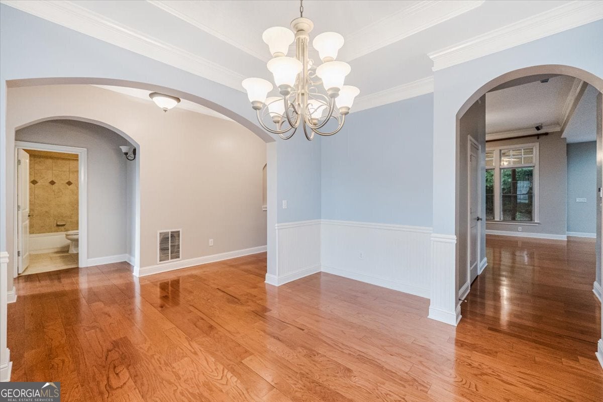 1067 Creekwood CIR