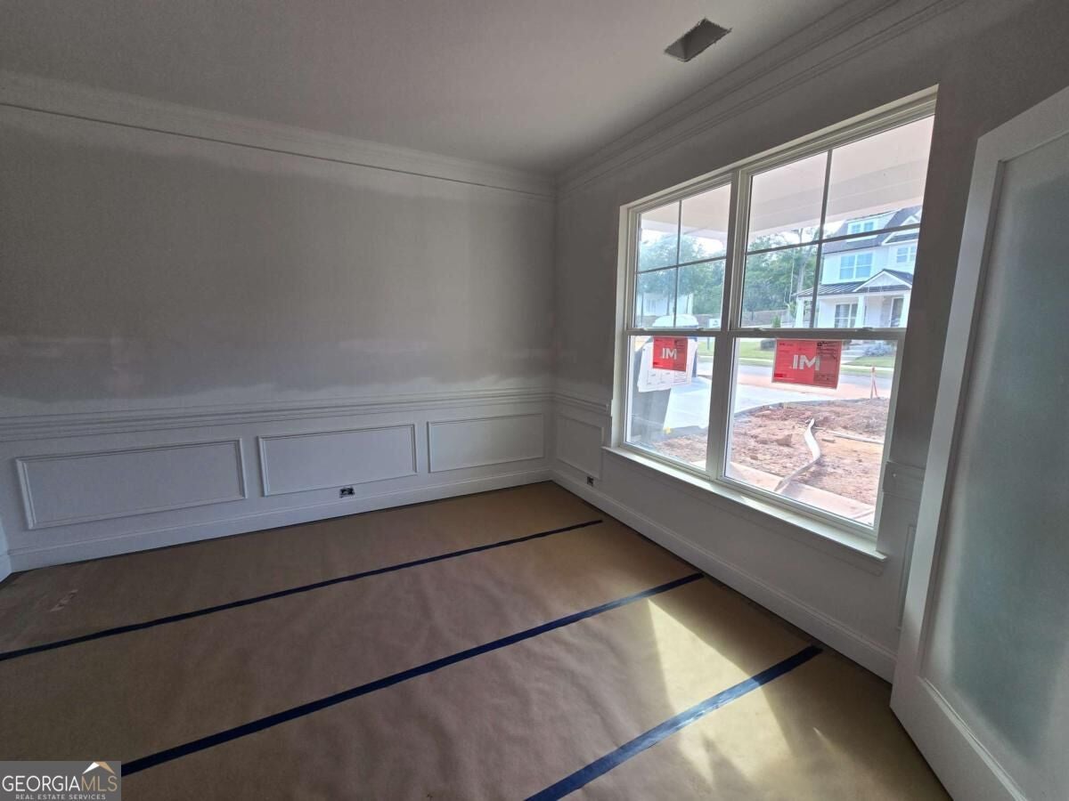 389 Conifer LN