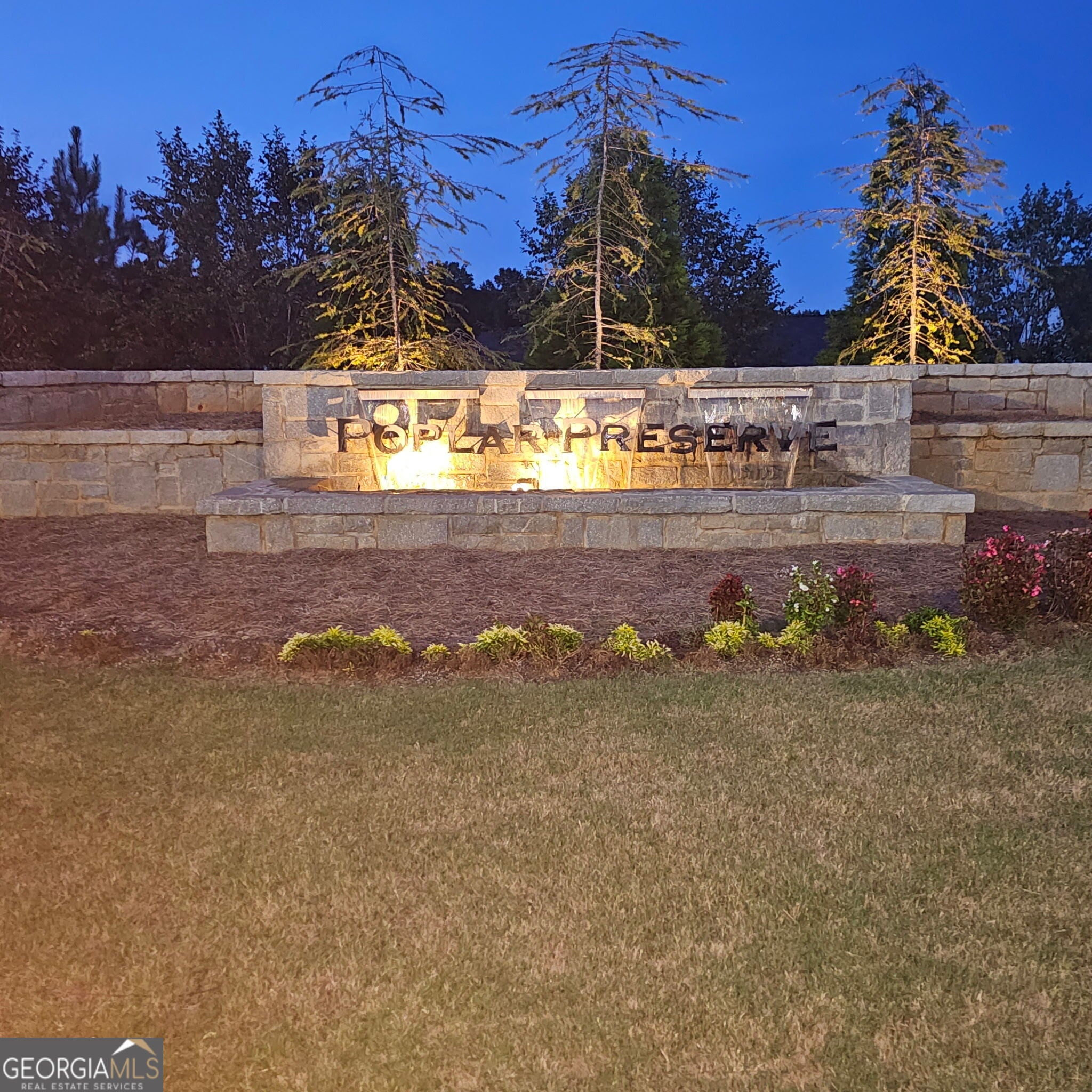 229 Lauritsen WAY