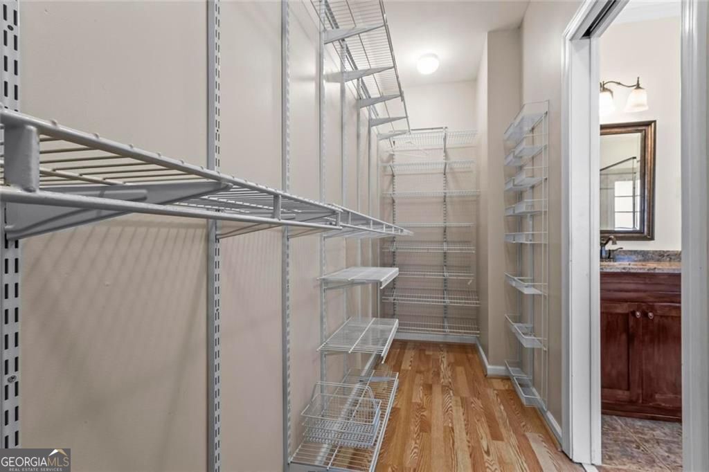 Alpharetta, Georgia 30005, United States, 4 Bedrooms Bedrooms, ,4 BathroomsBathrooms,Residential,Active,155798