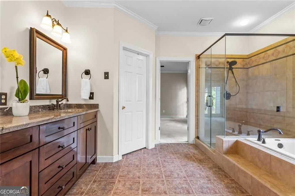 Alpharetta, Georgia 30005, United States, 4 Bedrooms Bedrooms, ,4 BathroomsBathrooms,Residential,Active,155798