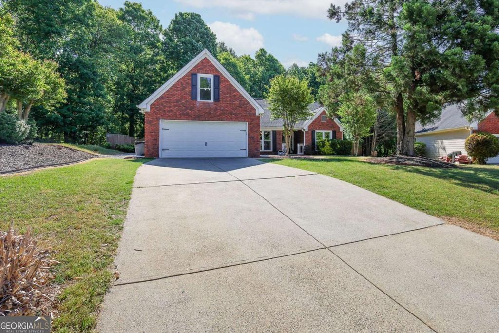Photo of 6337 Horizon Drive, Flowery Branch, GA 30542 (MLS # 10736240)