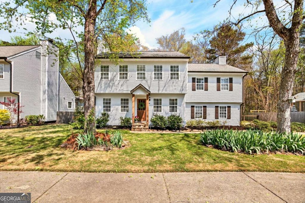 Photo of 240 Park Bridge Lane, Roswell, GA 30075 (MLS # 10719929)