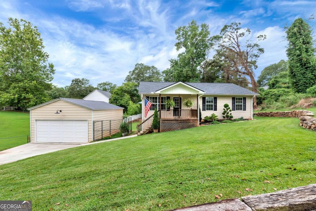 Photo of 152 Russ Circle, Clarkesville, GA 30523 (MLS # 10697527)