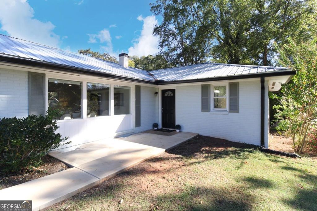 Photo of 1092 Lake Drive, Athens, GA 30606 (MLS # 10730219)