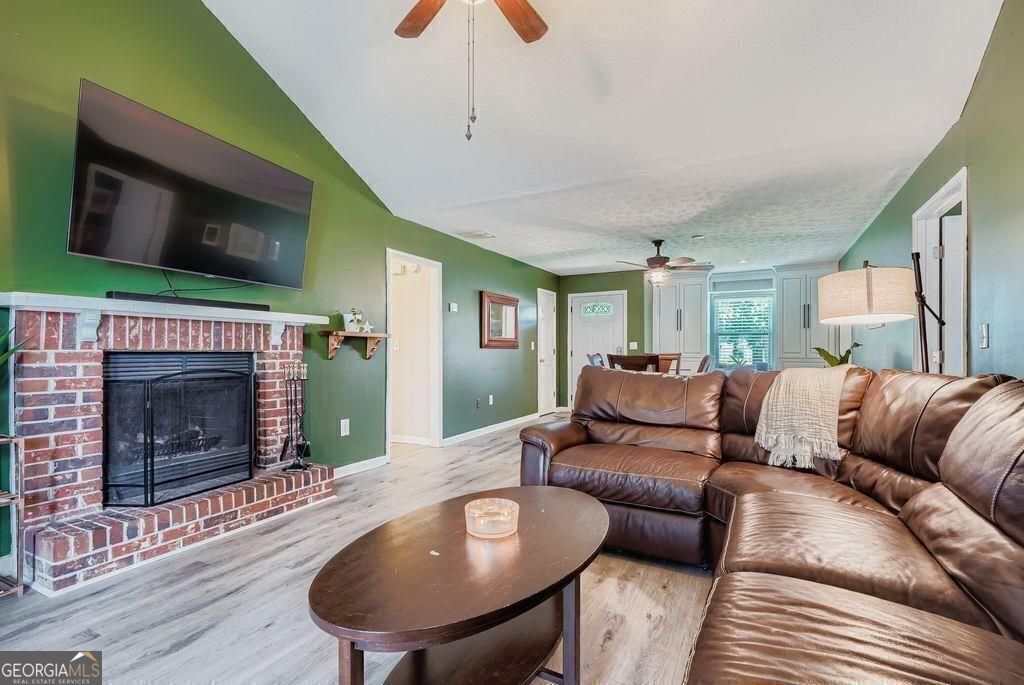 STEEPLE CHASE - Residential