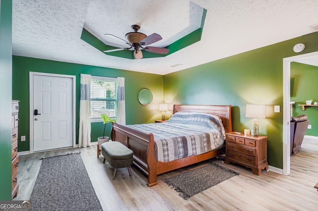 STEEPLE CHASE - Residential