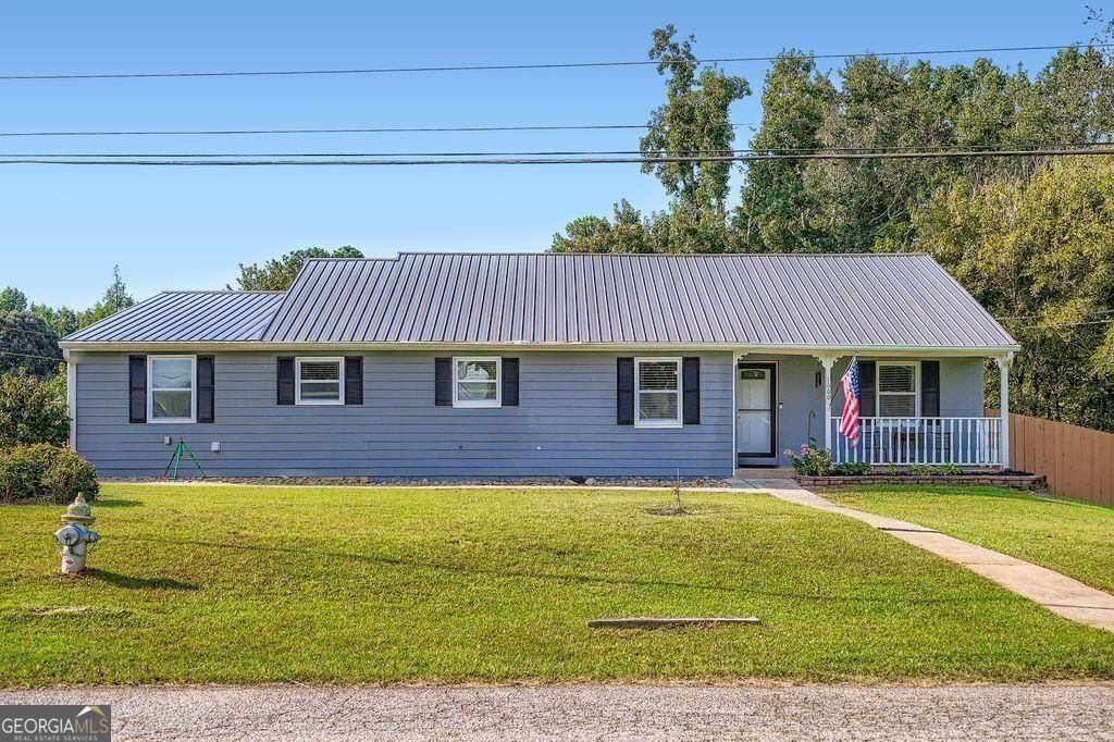 Photo of 1600 Steeple Chase Road, Auburn, GA 30011 (MLS # 10624722)