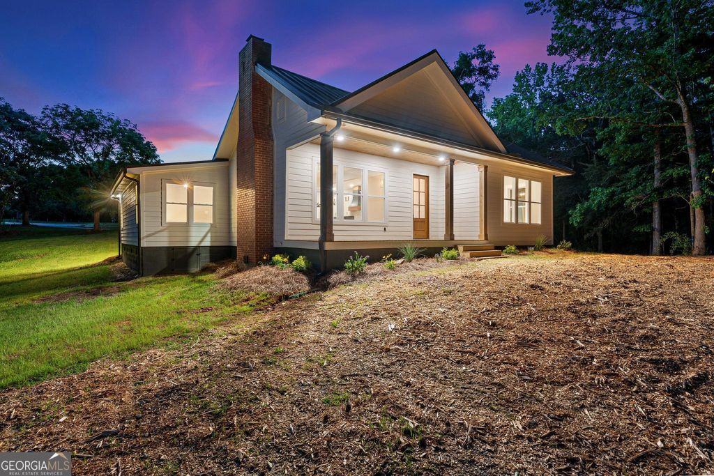 Photo of 182 Cherry Rose Lane, Hartwell, GA 30643 (MLS # 10718004)