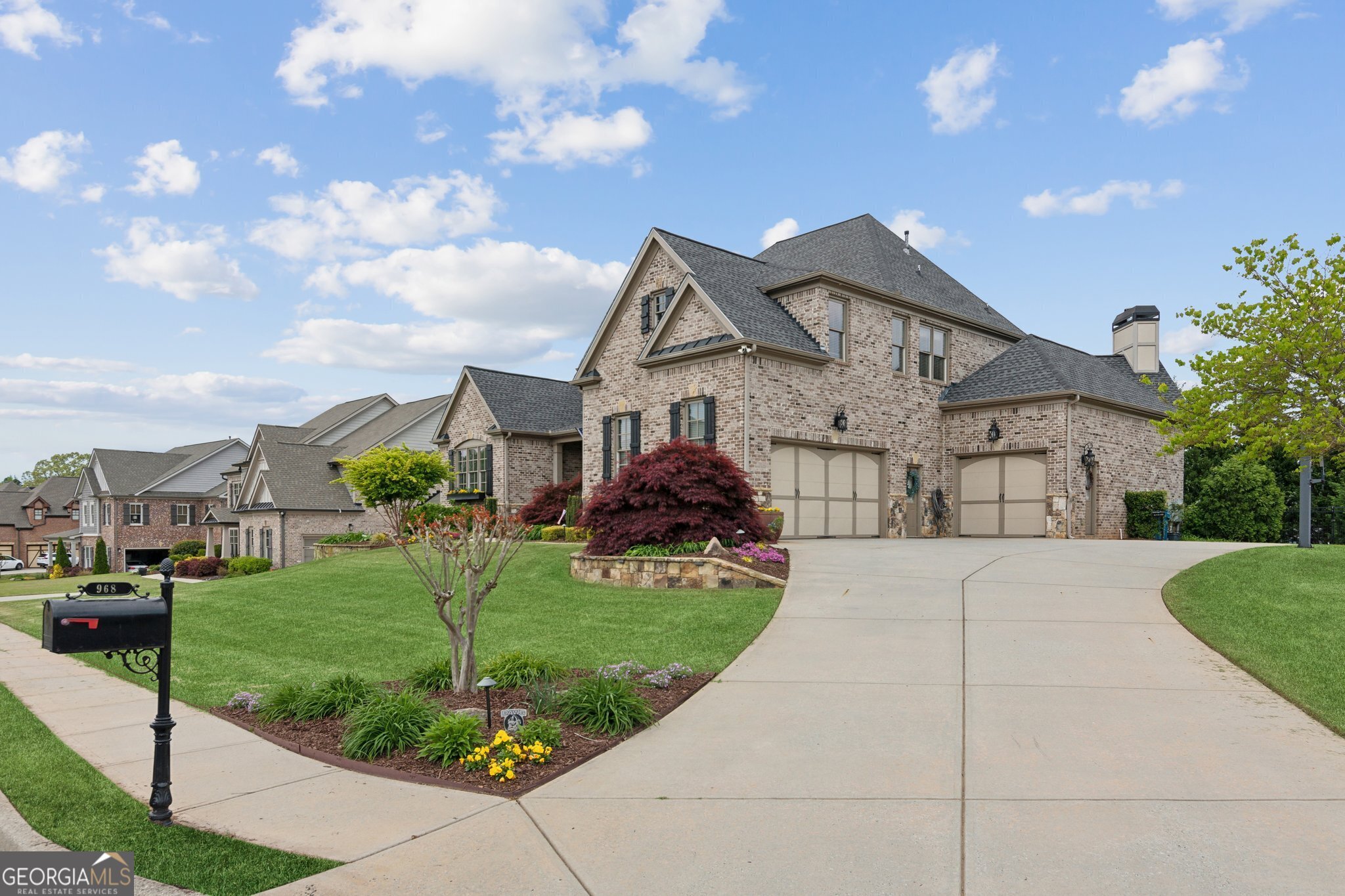 968 Woodtrace LN