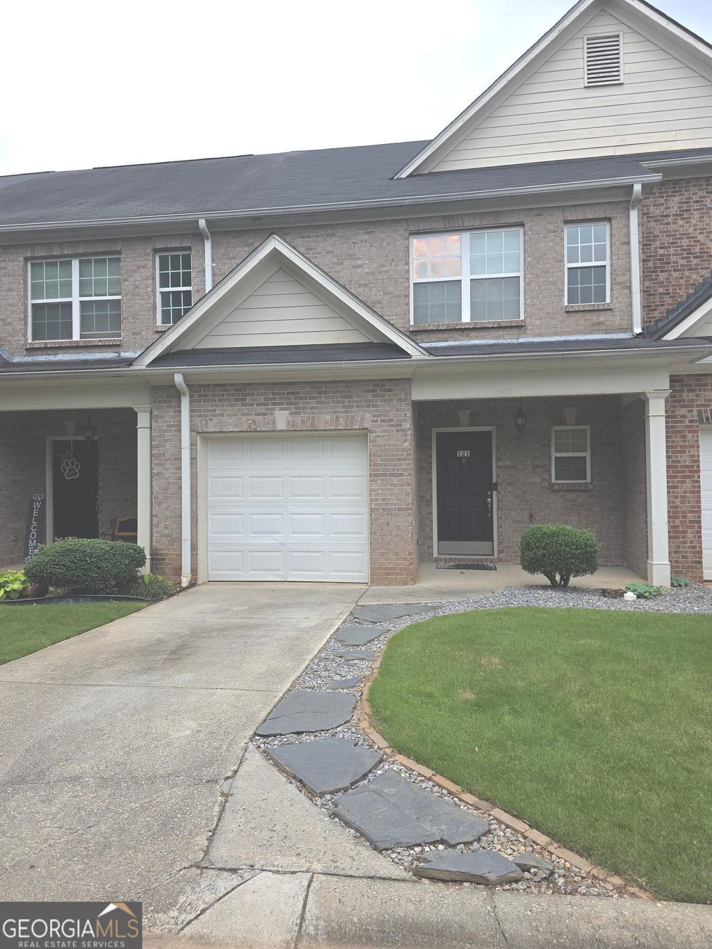 Photo of 121 Stonebridge Crossing, Newnan, GA 30265 (MLS # 10774519)