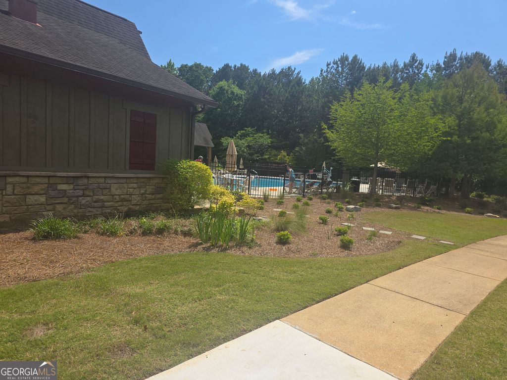 Photo of 121 Stonebridge Crossing, Newnan, GA 30265 (MLS # 10774519)
