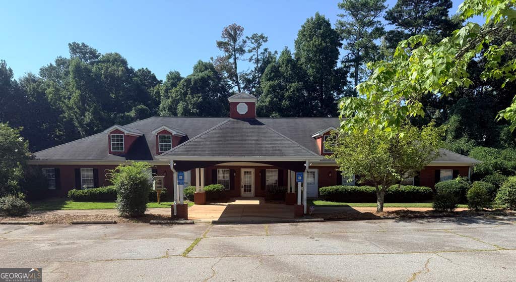 Photo of 105 Genevieve Court, Peachtree City, GA 30269 (MLS # 10833410)