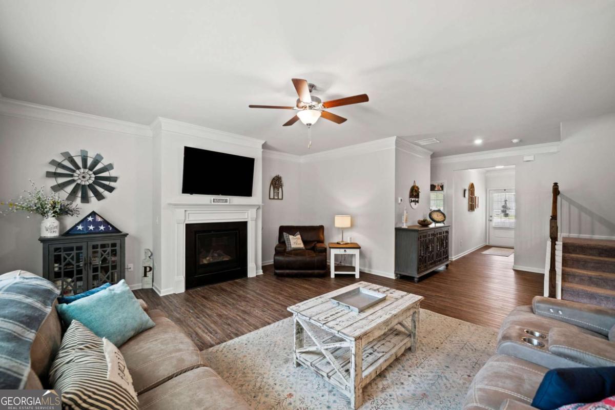 137 Lynwood LN