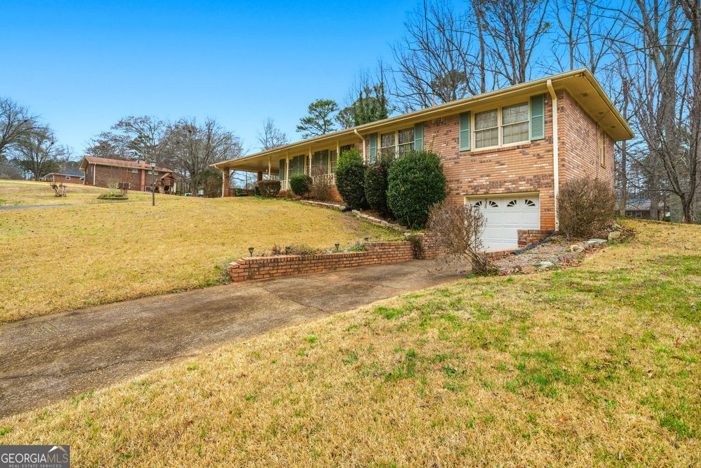 Photo of 5536 Richland Drive, Douglasville, GA 30135 (MLS # 10694476)