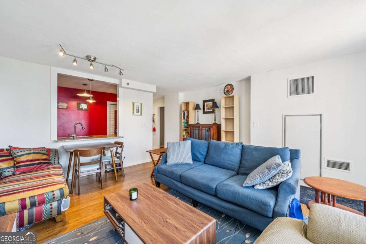 620 PEACHTREE ST NE 1106