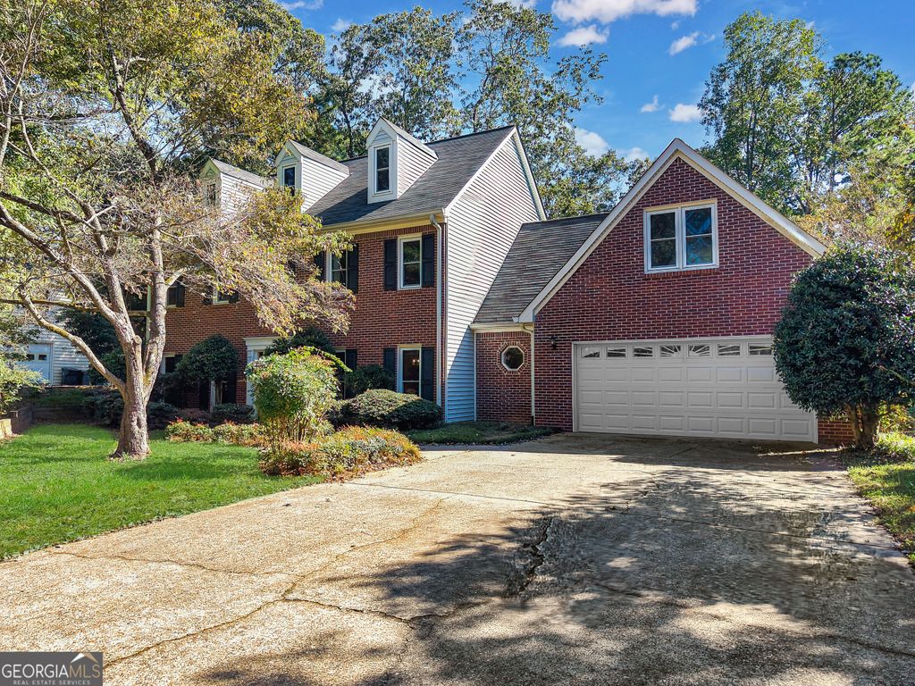 Photo of 11775 Highland Colony Drive, Roswell, GA 30075 (MLS # 10625828)